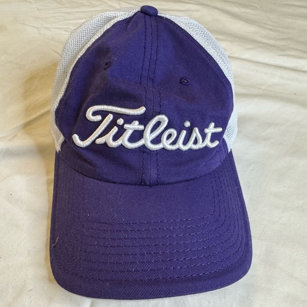 Titleist women’s purple and white trucker hat